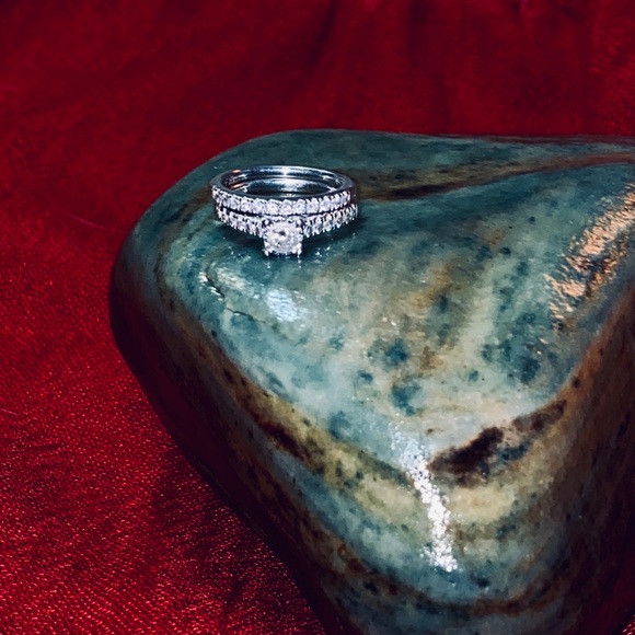 Diamond ring - Picture 2 of 4